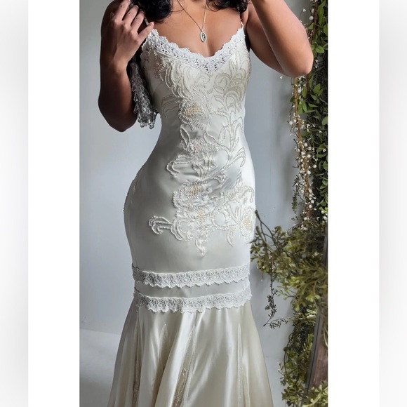 Rare Vintage Sue Wong Ivory Beaded Silk Gown!! - Picture 4 of 7